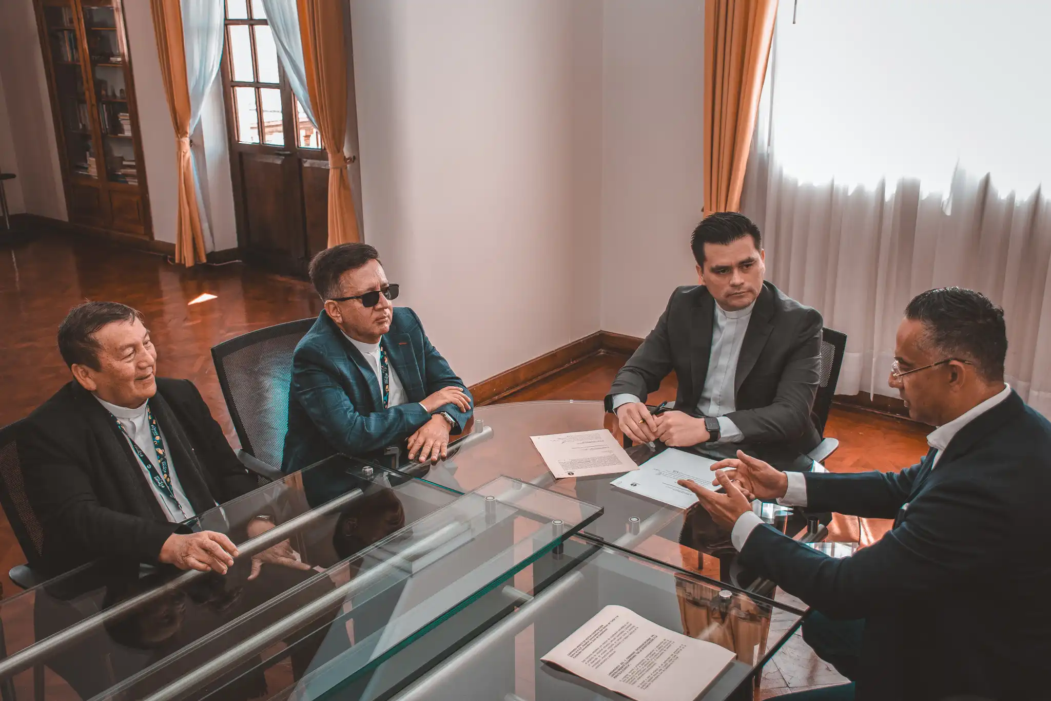 La Juan firma nuevo convenio en beneficio de la educación superior, la innovación y la investigación.