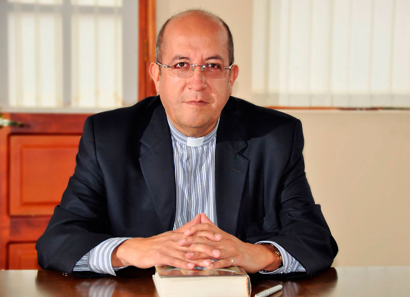 Padre Luis Enrique Pérez Ojeda es designado como Rector de la Fundación Universitaria Juan de Castellanos por 5 años