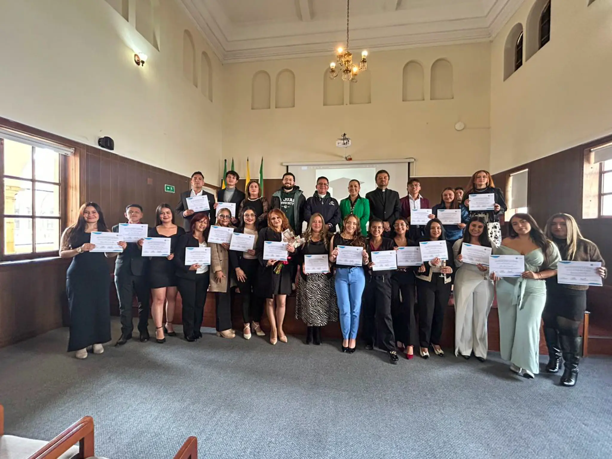 La Juan realizó ceremonia de entrega de certificados del Diplomado en Conciliación Extrajudicial en Derecho