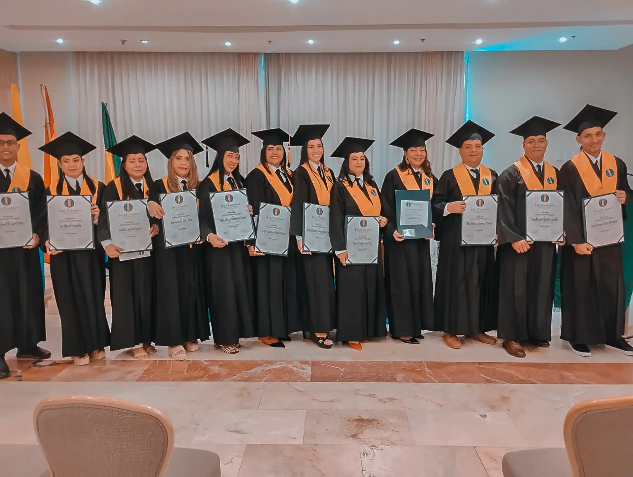 13 nuevos especialistas en Innovación Pedagógica de la Juan, recibieron su título en Barranquilla