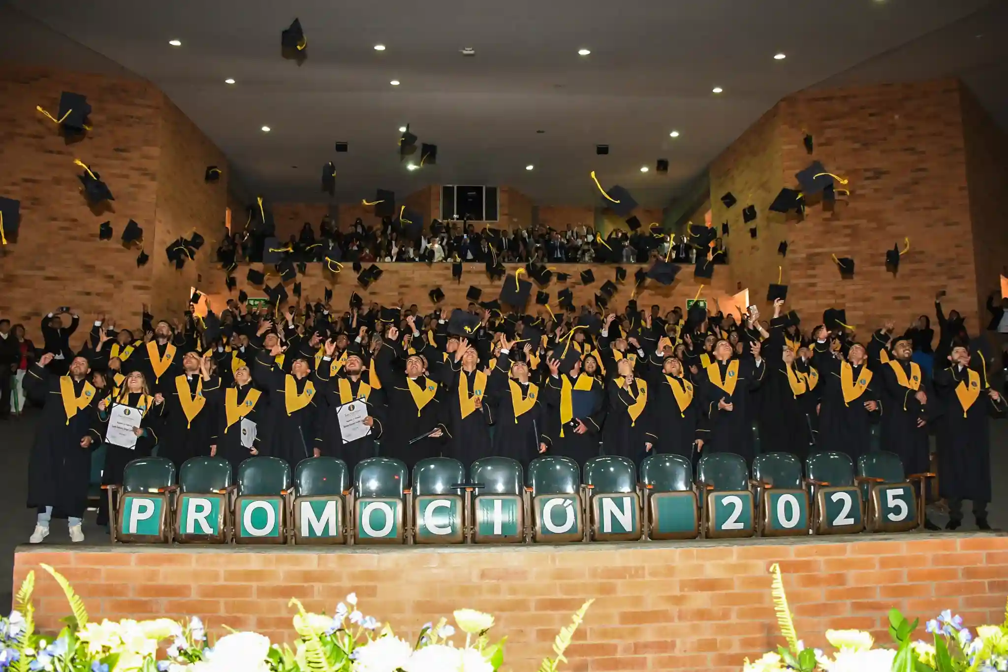 La Juan de Castellanos celebró con orgullo la graduación de 319 nuevos profesionales y especialistas