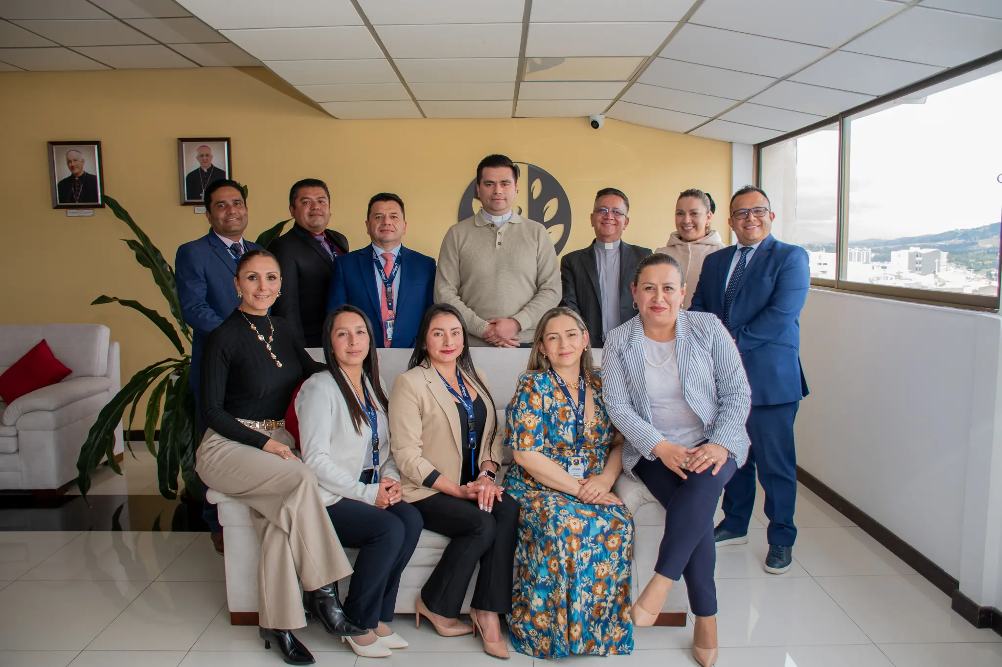 Estudiantes de La Juan contarán con nuevos espacios de práctica profesional gracias a alianza con Medilaser