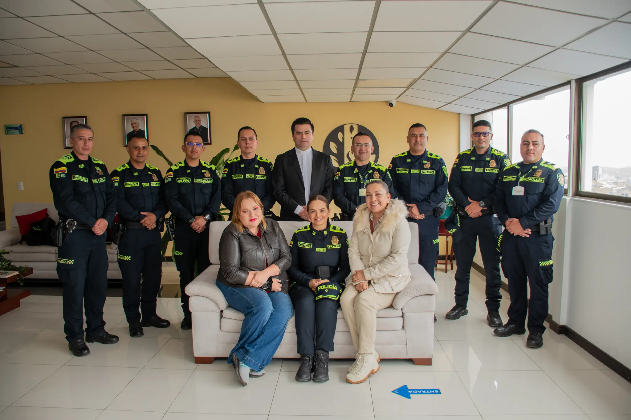La Juan de Castellanos fortalece alianzas estratégicas con las Escuelas de Formación de la Policía Nacional