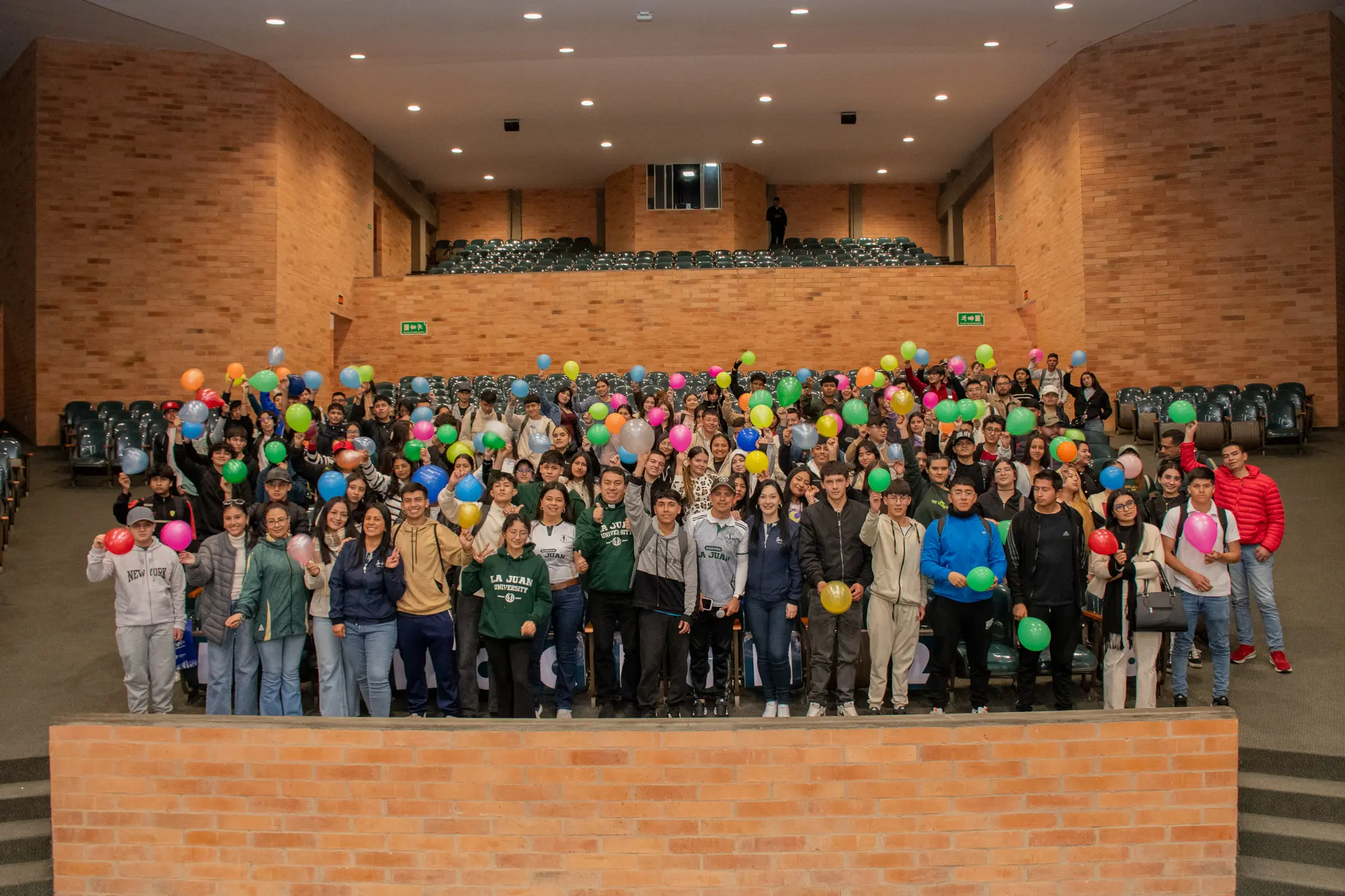 La Juan dio la bienvenida a los estudiantes de primer semestre con una jornada de inducción integral