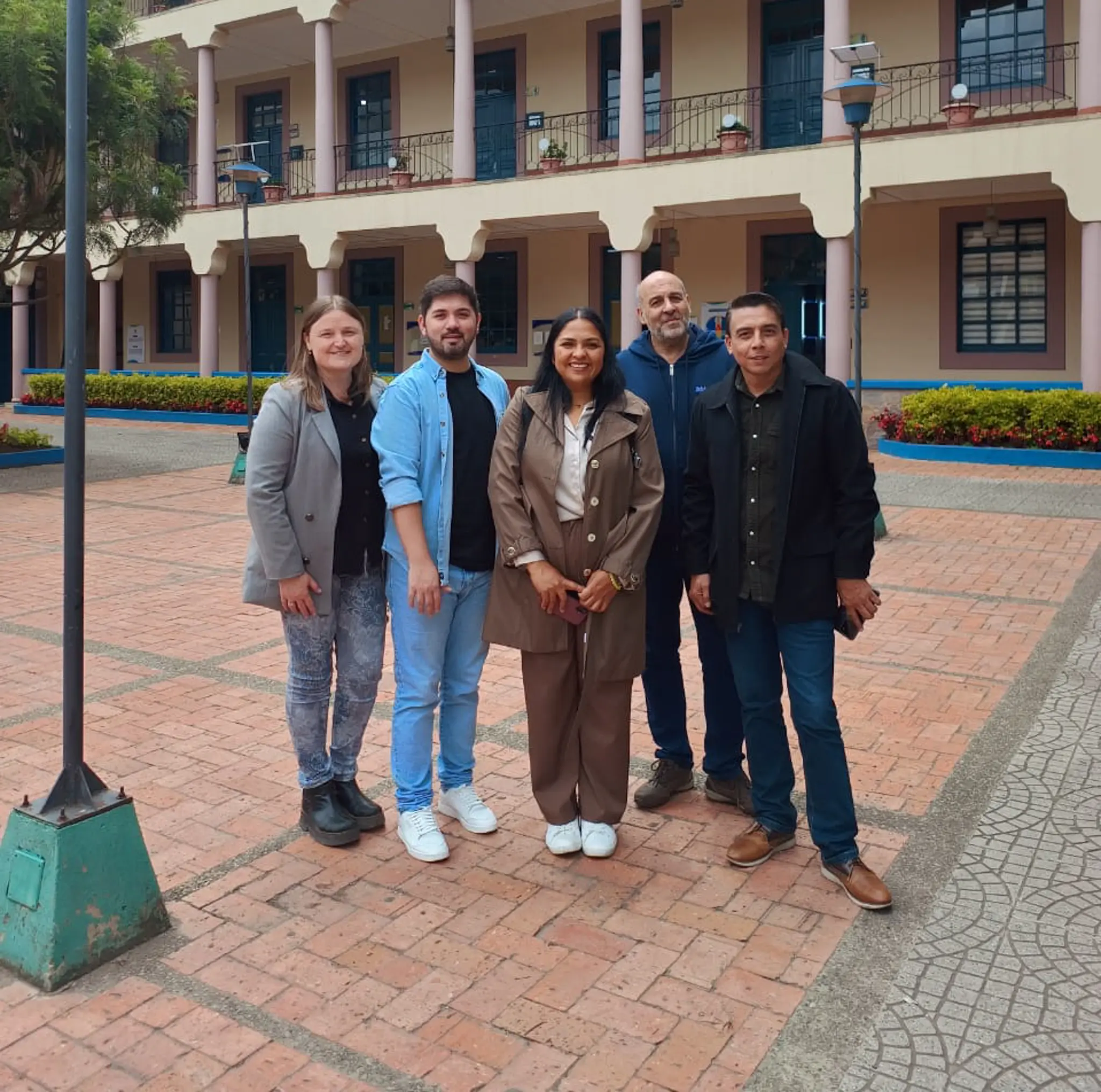 La Juan de Castellanos da la bienvenida a docentes y gestores internacionales del Programa PILA